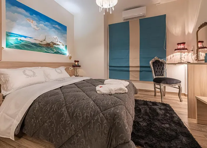 Koukaki Luxury Suites